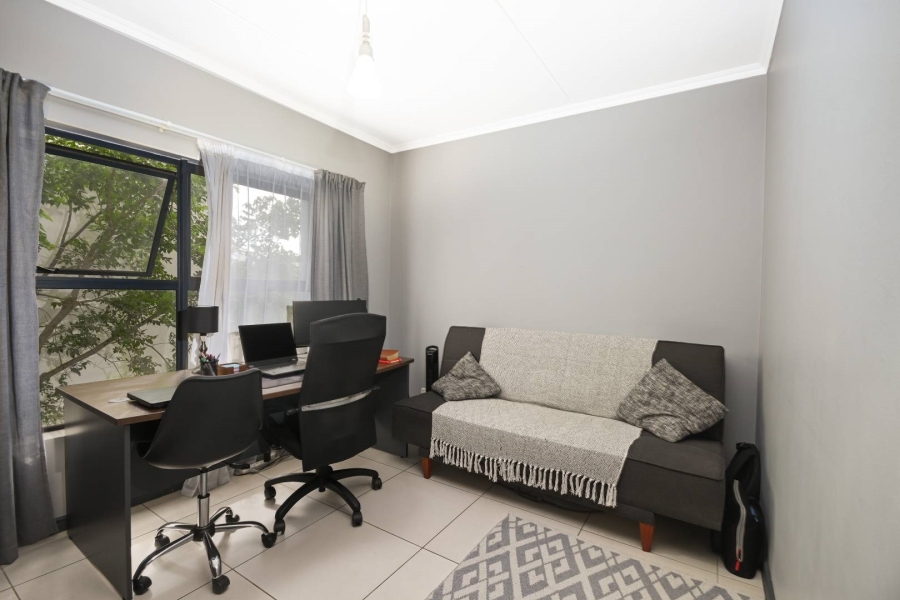 To Let 3 Bedroom Property for Rent in De Velde Western Cape